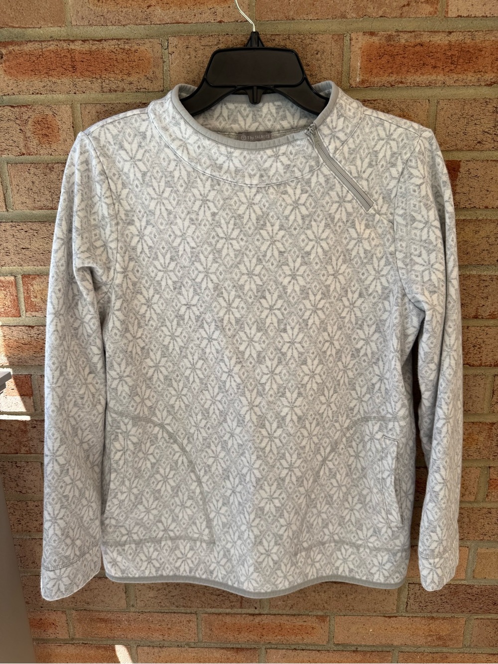 T By Talbots Light Gray Patterned Crewneck Pullover with Shoulder Zip